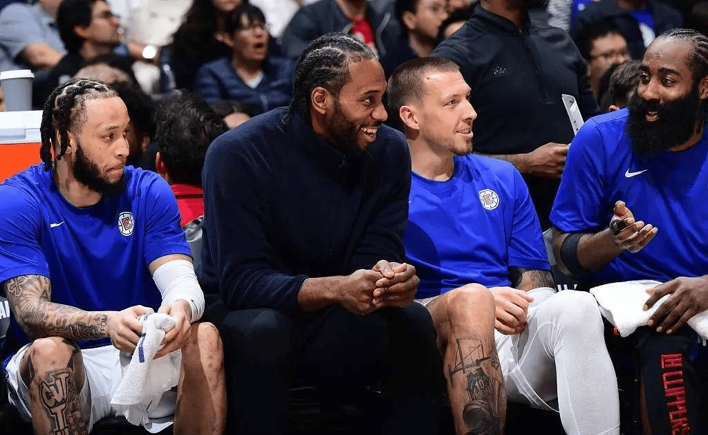 强度极高的 强度极高的